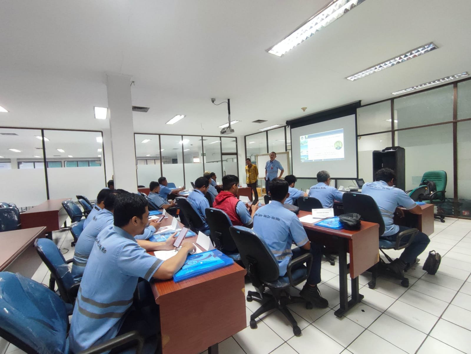 Training High Voltage Electrical Equipment — PT Tjiwi Kimia 2025
